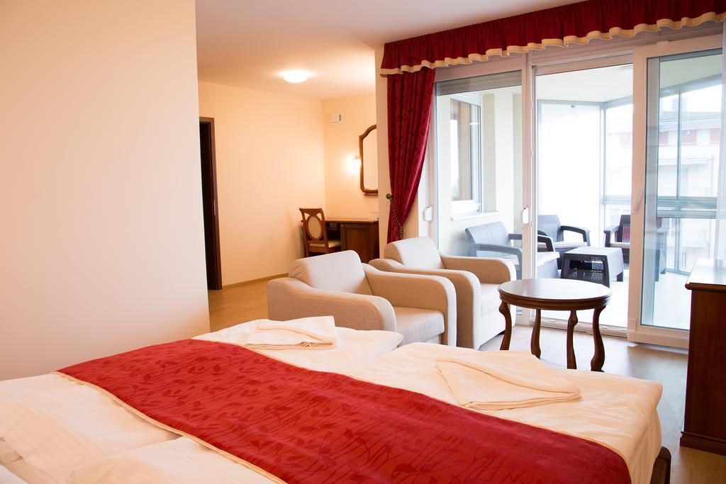 Luxury Hotel Siófok Cameră foto